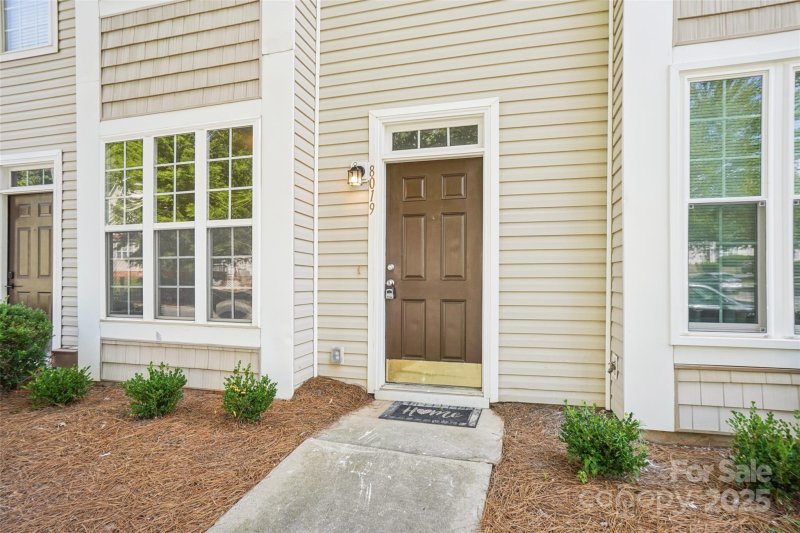 Property image 2 at 8019 Kings Creek Drive, Charlotte, NC 28273