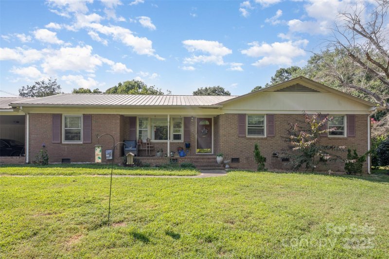 Property image 2 of 311 Rollingwood Drive in Oakmont, Stanley, NC 28164