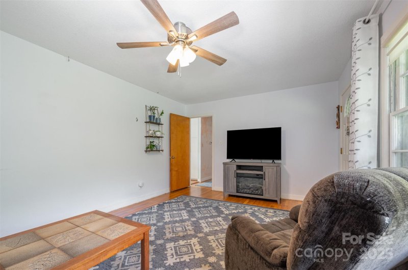 Property image 4 of 311 Rollingwood Drive in Oakmont, Stanley, NC 28164