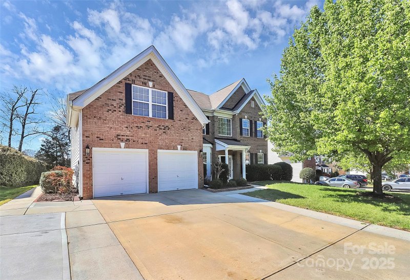 Property image 2 at 7925 Woodmere Drive, Harrisburg, NC 28075