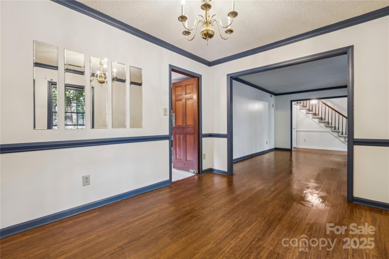 Property image 5 of 1010 Thornsby Lane in Somersby, Matthews, NC 28105