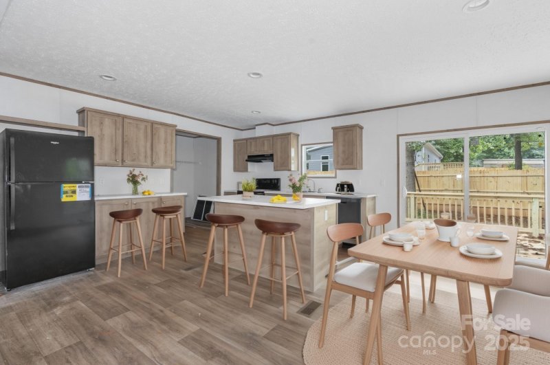 Property image 4 of 536 Lincoln View Road in Lincoln View, Lincolnton, NC 28092