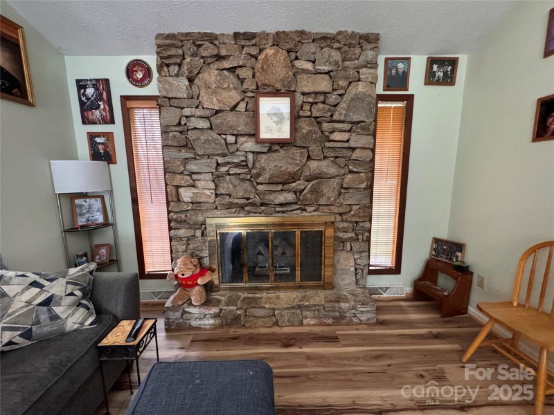 Property image 2 of 15 Golden Oaks Lane in Wildwood, Fletcher, NC 28732