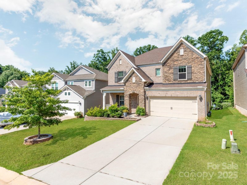 Property image 3 of 5098 Burnwald Court in Saxon Place, Fort Mill, SC 29715