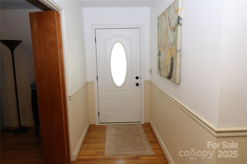 Property image 3 of 100 Ruby Lane in Thomas Acres, Gastonia, NC 28054