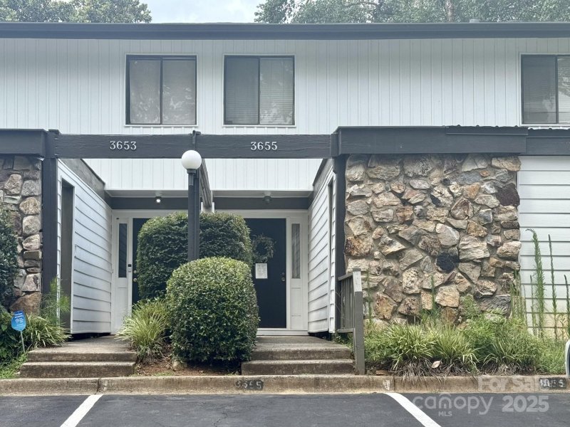 3655 Maple Glenn Lane