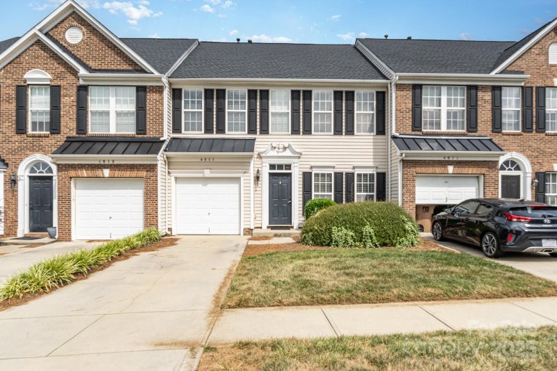 4016 Holly Villa Circle