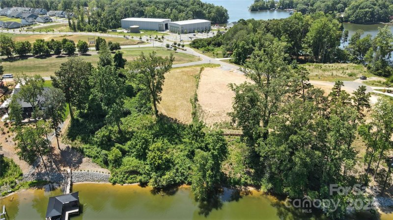 Property image 4 of 1201 Featherton Drive in McLean Hunts Point, Belmont, NC 28012