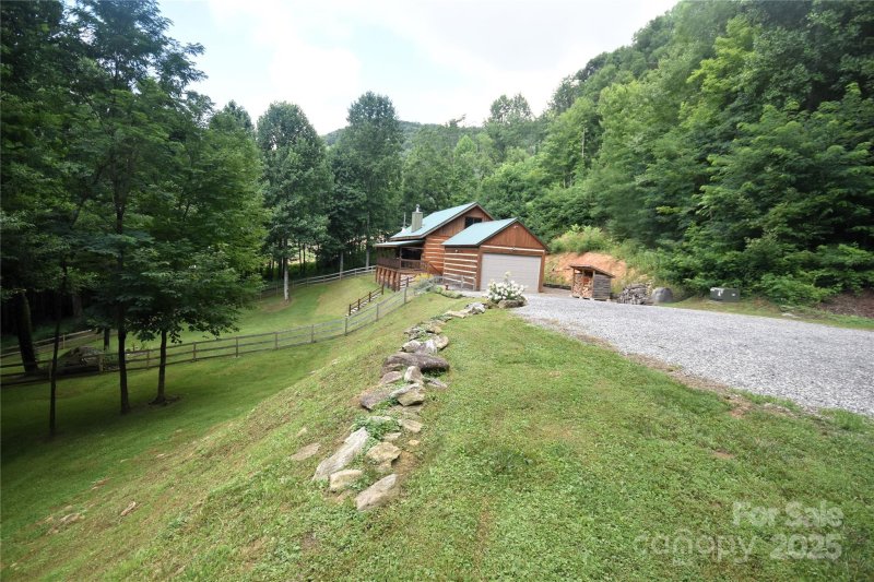 Property image 5 of 120 Spotted Fawn Lane in The Willows, Waynesville, NC 28785