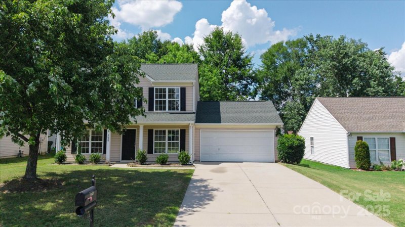 Property image 2 of 1620 Tate Road in Bristol Park, Rock Hill, SC 29732