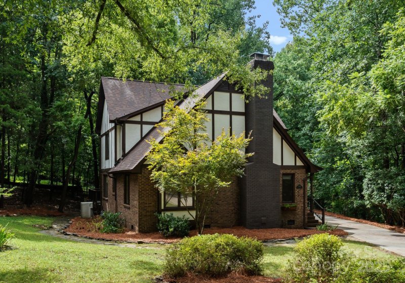 Property image 2 at 7018 Rocky Falls Road, Charlotte, NC 28211