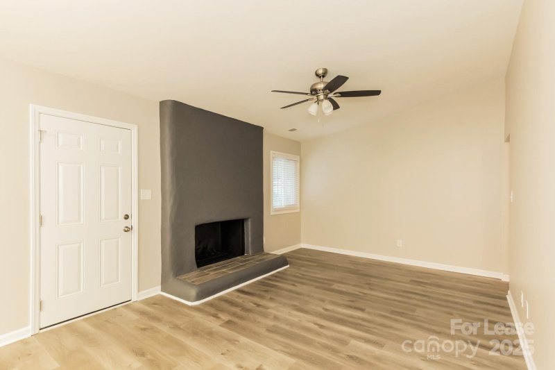 Property image 3 at 2028 Knickerbocker Drive, Charlotte, NC 28212