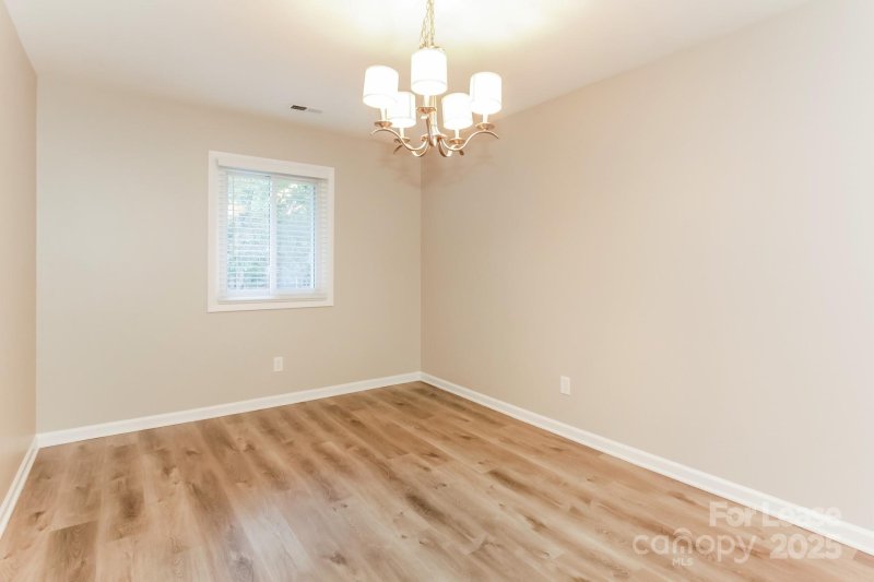 Property image 5 at 2028 Knickerbocker Drive, Charlotte, NC 28212