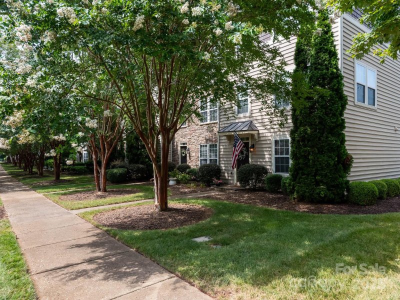 Property image 3 at 18547 The Commons Boulevard, Cornelius, NC 28031