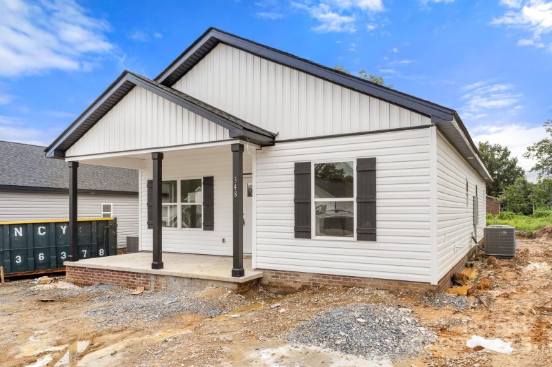 Property image 2 of 348 Catherine Street in Castle Heights, Rock Hill, SC 29730