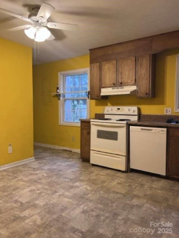 Property image 4 of 6 Fairway Drive in Beverly Hills, Asheville, NC 28805