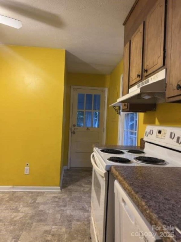 Property image 5 of 6 Fairway Drive in Beverly Hills, Asheville, NC 28805