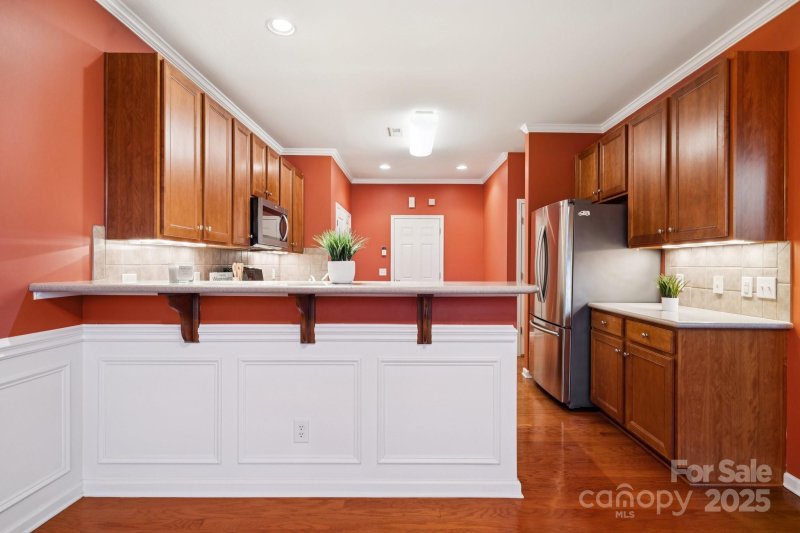 Property image 5 of 8408 Brookings Drive in Highland Creek, Charlotte, NC 28269