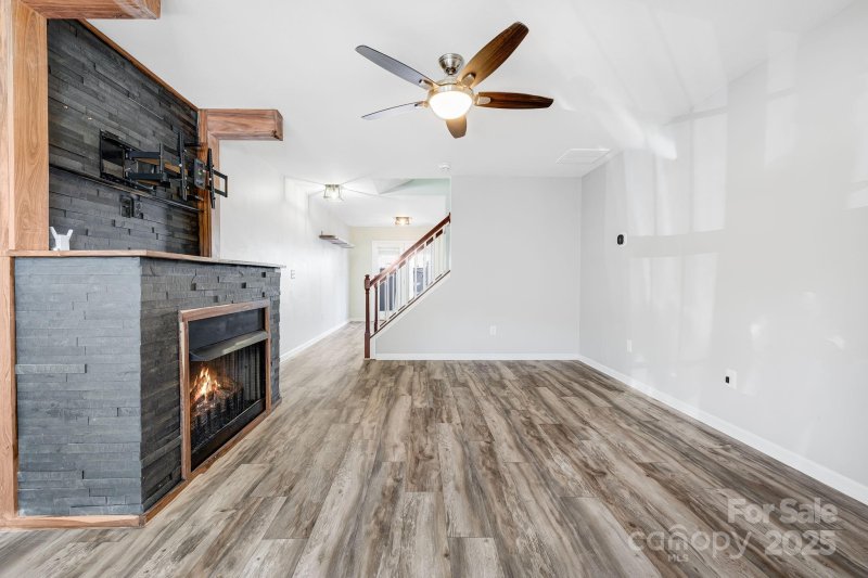 Property image 5 of 48 Lanceford Circle in Stafford Hills, Fletcher, NC 28732