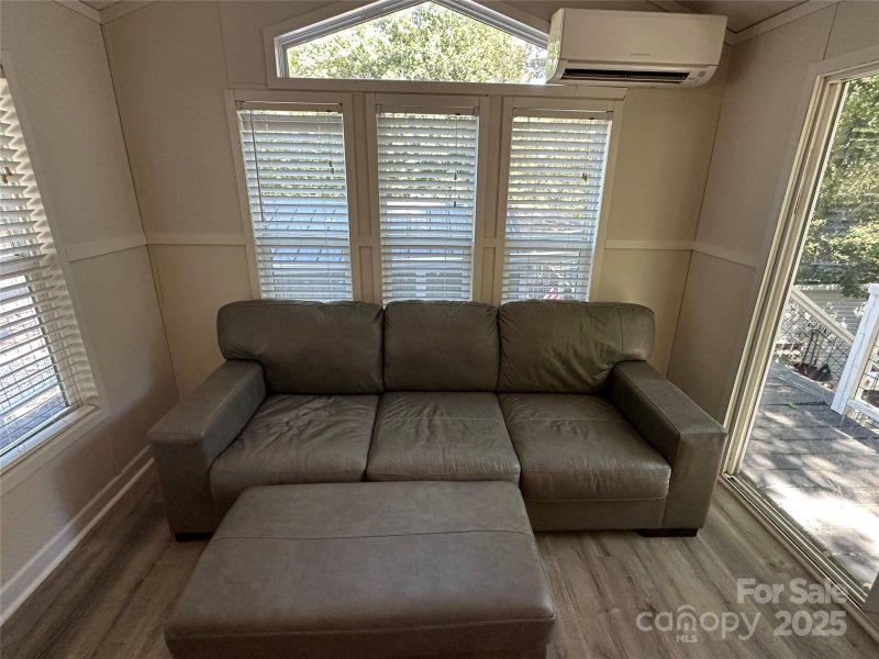 Property image 5 of 114 Meadowview Circle in Badin Shores Resort, New London, NC 28127