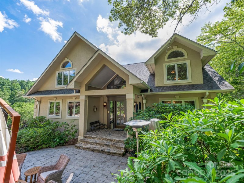 Keswick Hills, Asheville Community