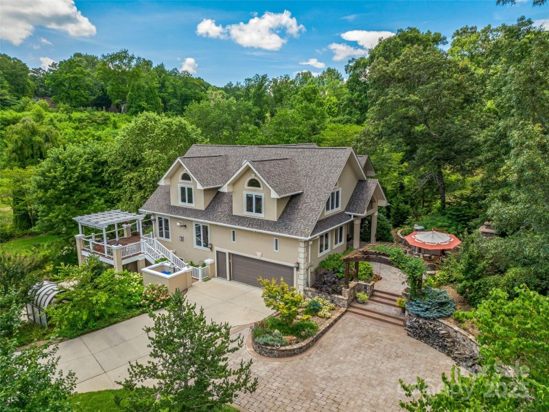 Property image 4 of 212 S Plains Drive in Keswick Hills, Asheville, NC 28803