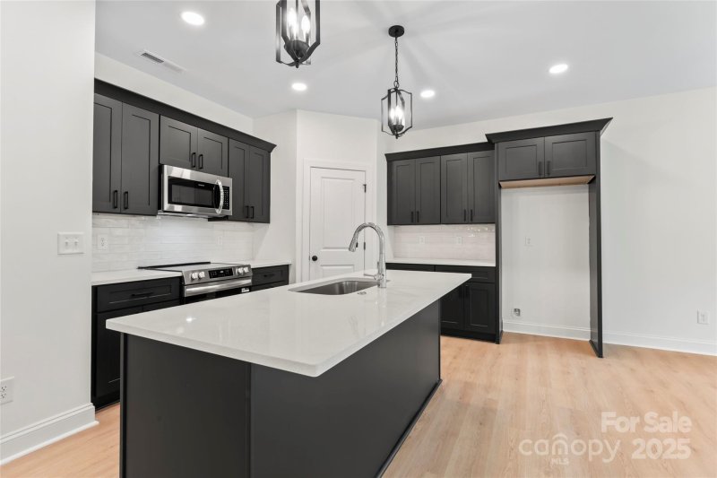 Property image 5 at 470 Contentment Court, Kannapolis, NC 28083