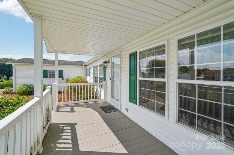 Property image 2 at 617 Paisley Court, Hendersonville, NC 28739