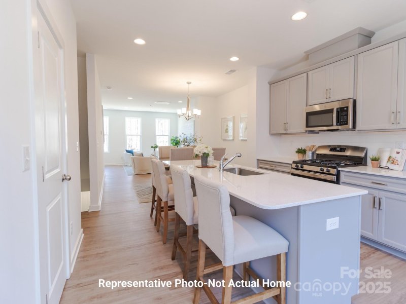 9925 Ansonborough Square