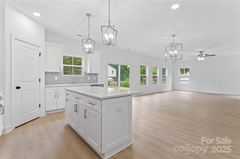 Property image 3 of 209 Henderson Circle in Harrisburg Park, Harrisburg, NC 28075