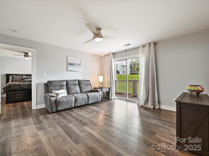 Property image 4 at 820 Hamiltons Harbor Drive, Lake Wylie, SC 29710
