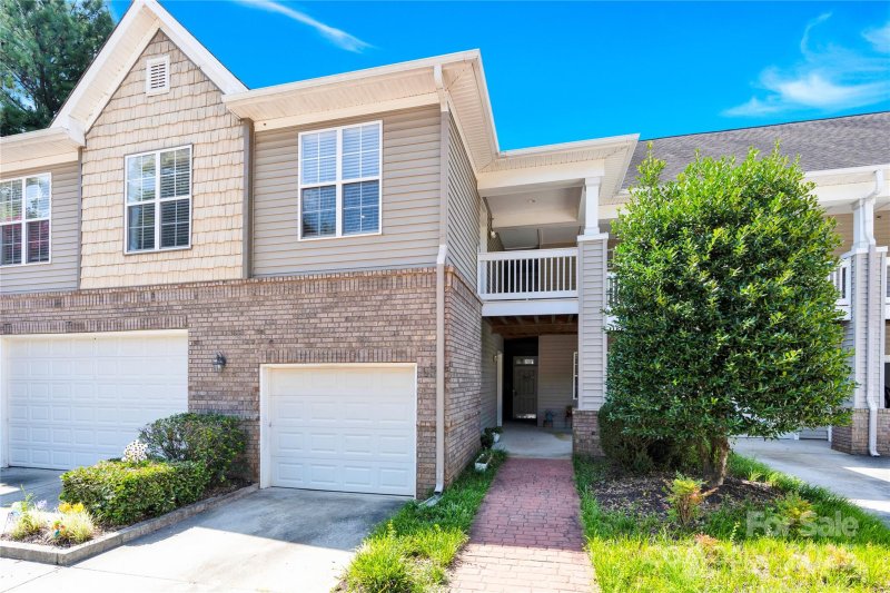 9053 Rosalyn Glen Road