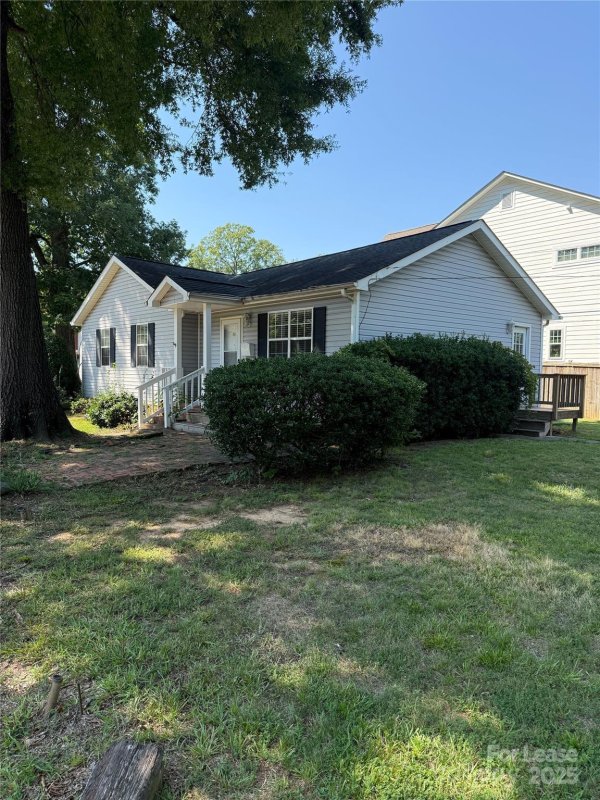 Property image 3 at 517 Iverson Way, Charlotte, NC 28203