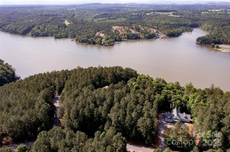 Property image 5 of 1036 Tranquil Cove Court in Paradise Harbor, Connelly Springs, NC 28612