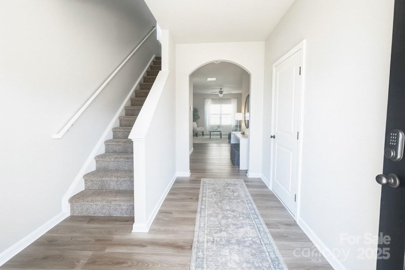 Property image 3 at 4040 Stoneygreen Lane, Charlotte, NC 28215