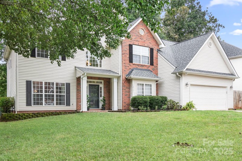 Property image 2 of 12501 Vantage Point Lane in Barkley, Huntersville, NC 28078