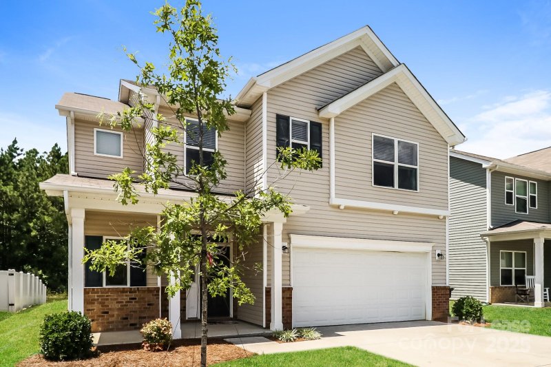 Property image 2 of 12141 Old Dulin Farms Way in Dulin Farms, Charlotte, NC 28215