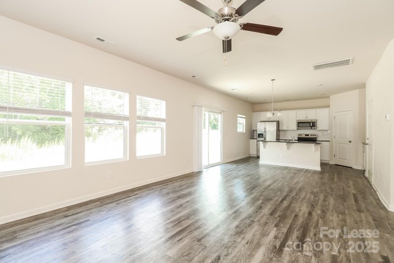 Property image 3 of 12141 Old Dulin Farms Way in Dulin Farms, Charlotte, NC 28215