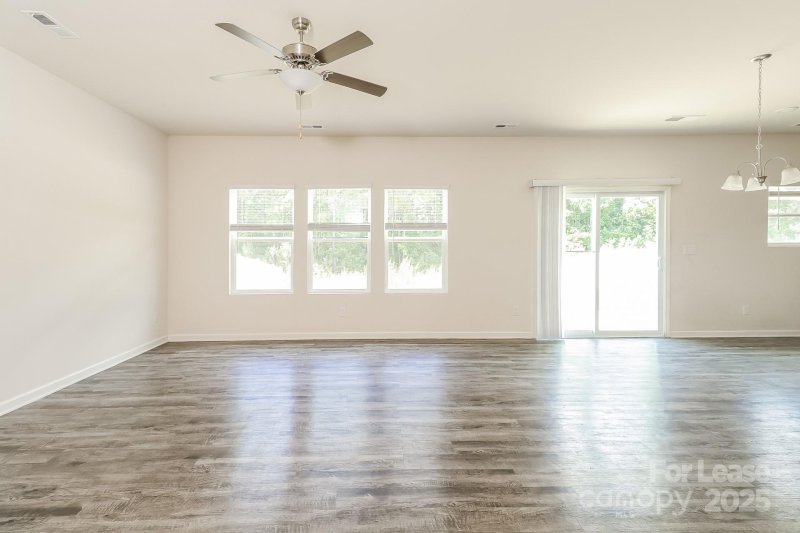 Property image 4 of 12141 Old Dulin Farms Way in Dulin Farms, Charlotte, NC 28215