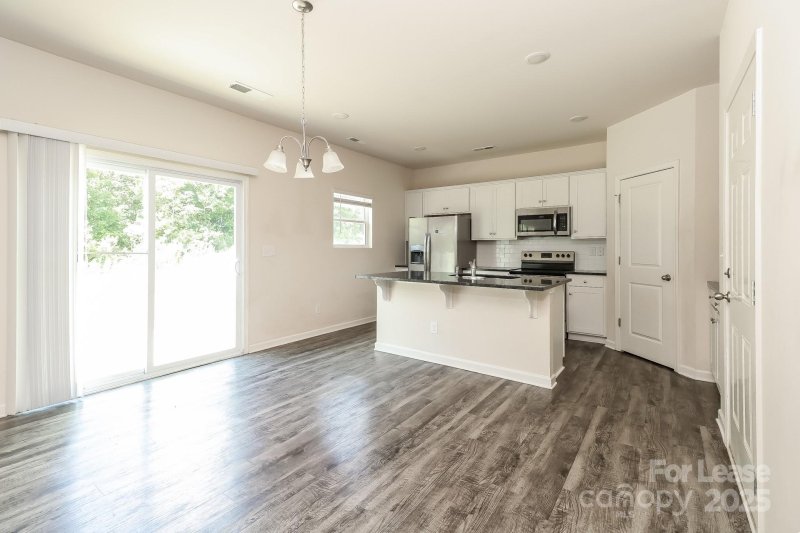 Property image 5 of 12141 Old Dulin Farms Way in Dulin Farms, Charlotte, NC 28215