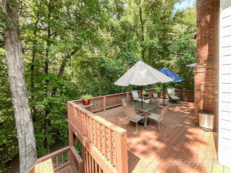 Property image 4 of 9210 Ivy Brook Court in Davis Lake, Charlotte, NC 28269