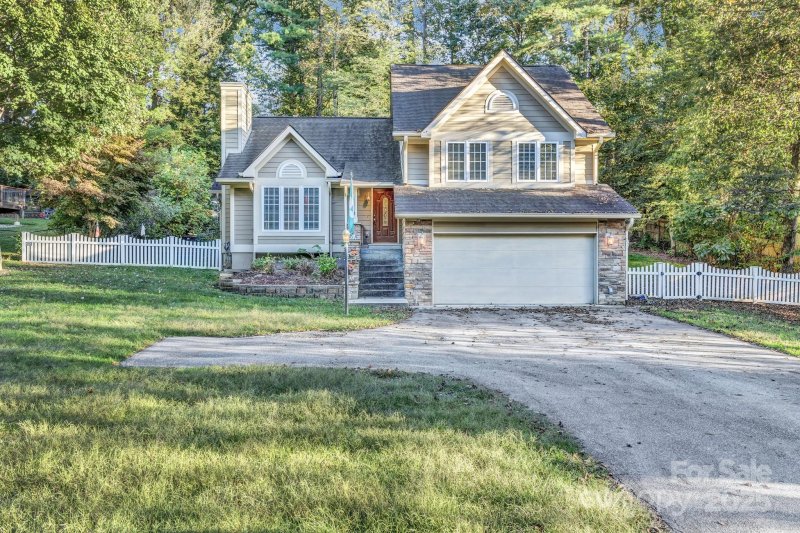 Wildwood, Fletcher Community