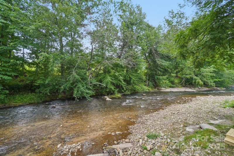 Property image 3 of 39 Mallard Loop in Dogwood Lakes, Waynesville, NC 28785