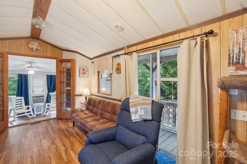 Property image 5 of 39 Mallard Loop in Dogwood Lakes, Waynesville, NC 28785