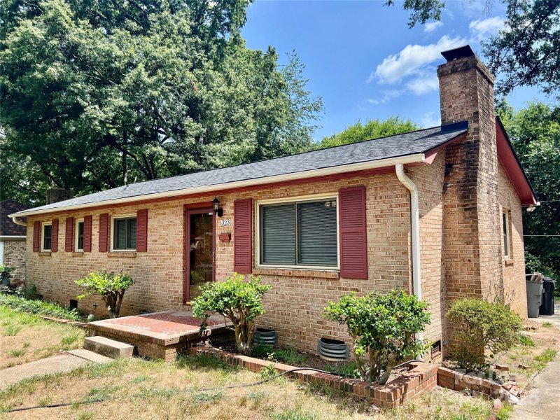 Property image 3 at 323 Frank Drive, Charlotte, NC 28215