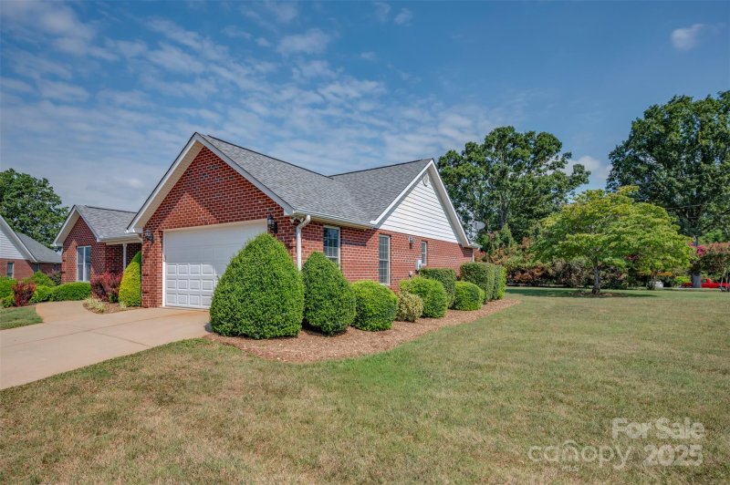 Property image 5 of 125 Charleston Court in Sparks Crossing, Spindale, NC 28160