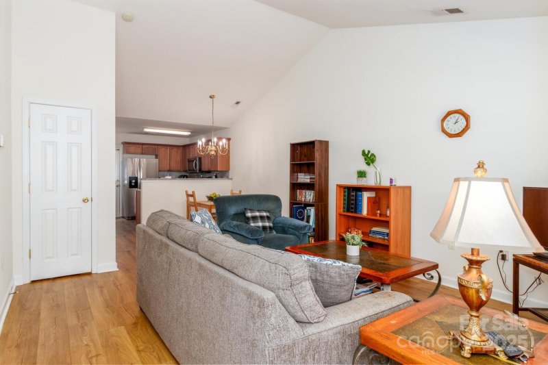 Property image 4 of 956 Olde Towne Way in Olde Towne, Rock Hill, SC 29732