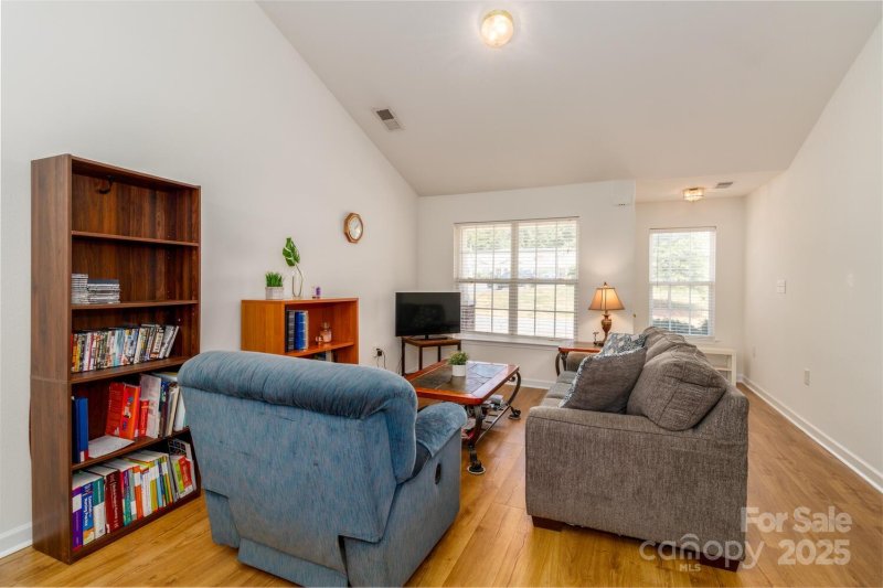 Property image 5 of 956 Olde Towne Way in Olde Towne, Rock Hill, SC 29732