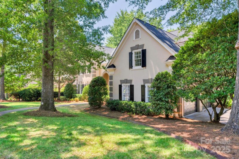 Property image 2 at 5318 Providence Country Club Drive, Charlotte, NC 28277