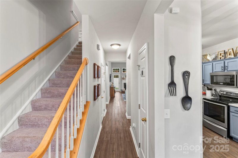 Property image 3 of 630 Bayou Circle in Autumn Cove At Lake Wylie, Clover, SC 29710